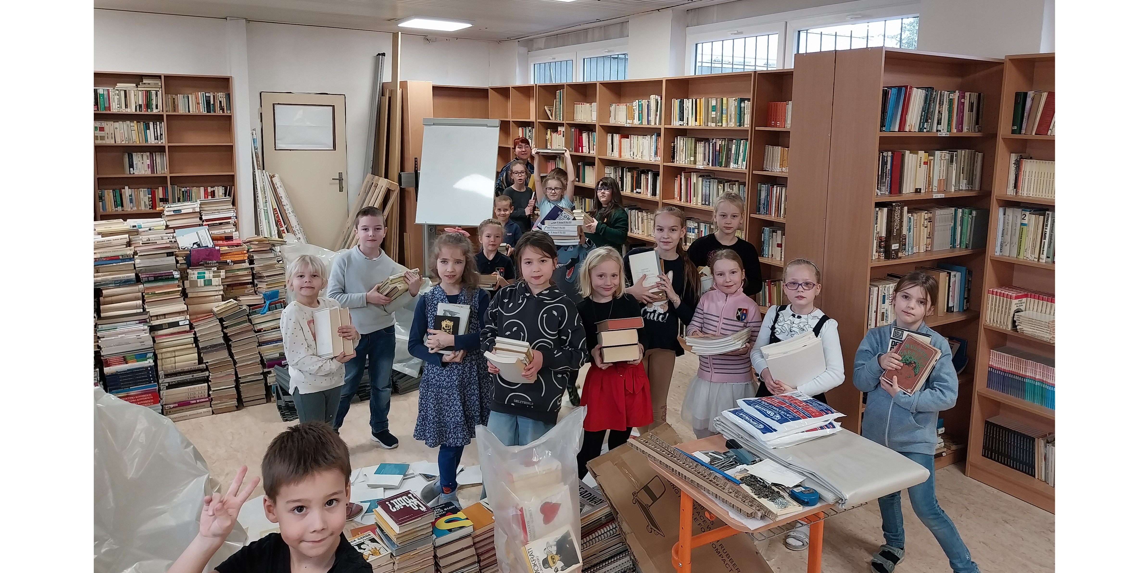 Takto upratujeme v našej UNESCO knižnici 4766x2383